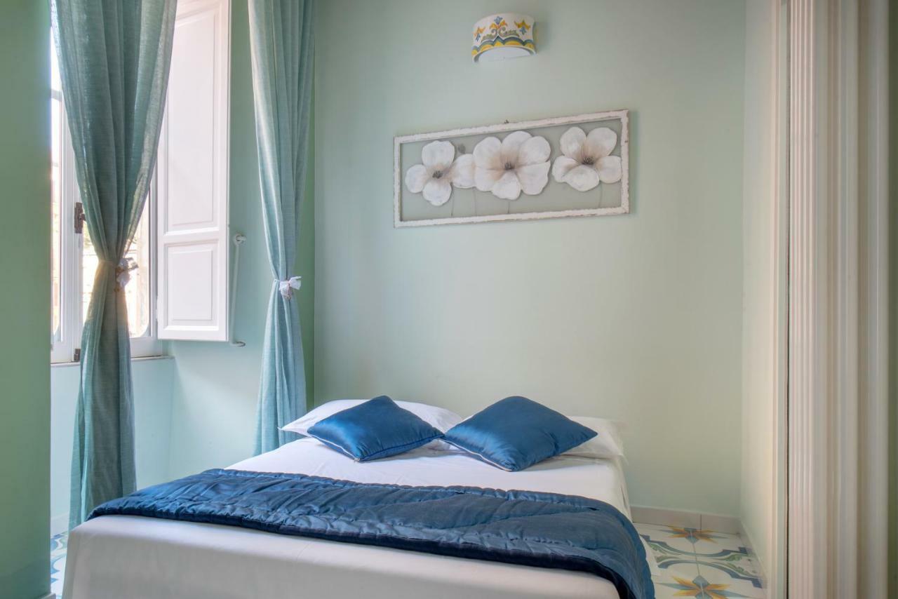 Regina Elena Bed and Breakfast Napoli Eksteriør billede
