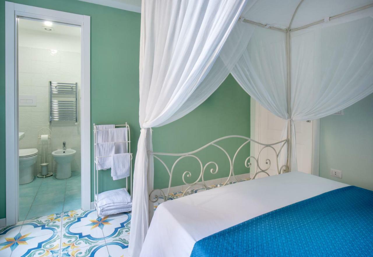 Regina Elena Bed and Breakfast Napoli Eksteriør billede