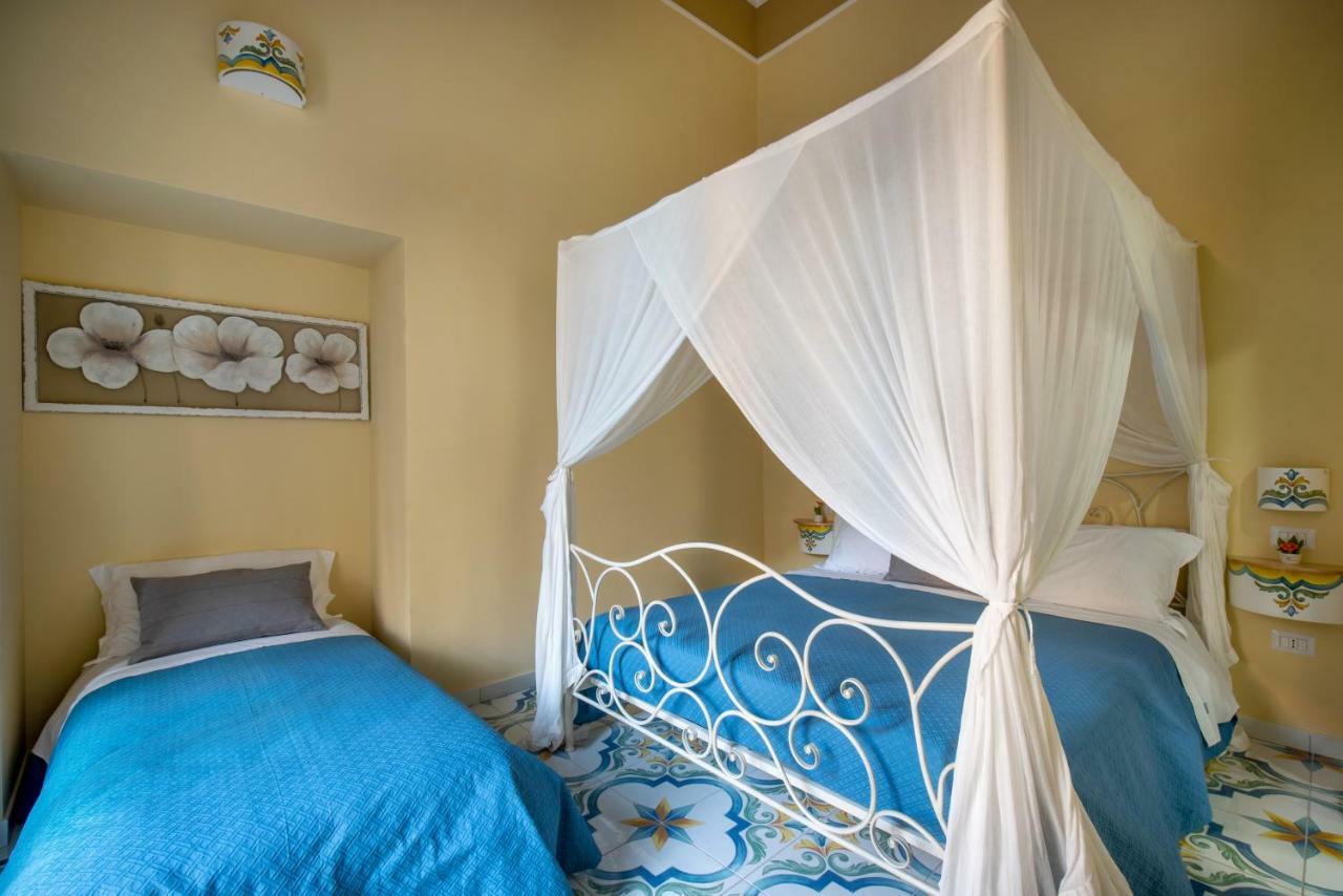 Regina Elena Bed and Breakfast Napoli Eksteriør billede
