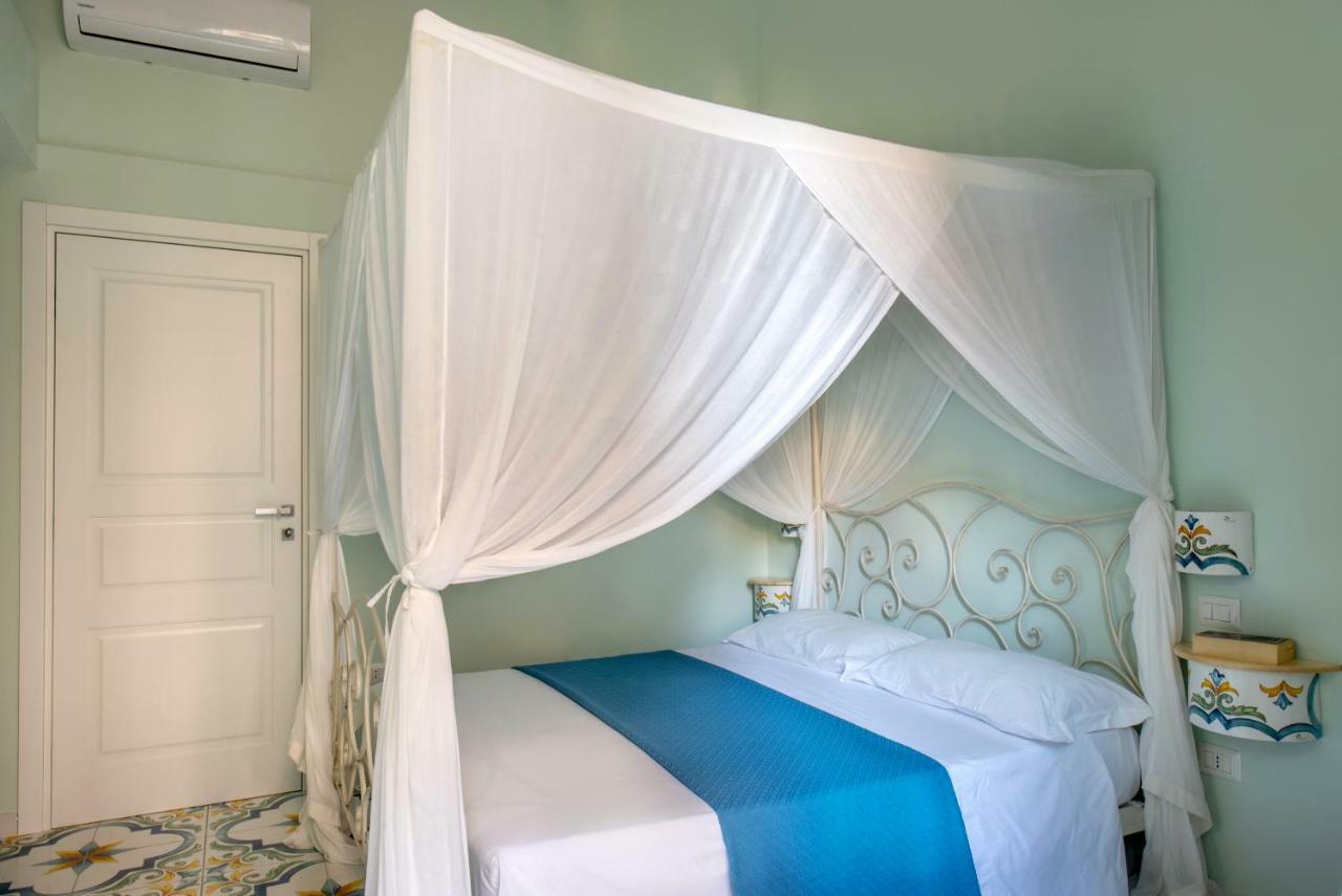 Regina Elena Bed and Breakfast Napoli Eksteriør billede